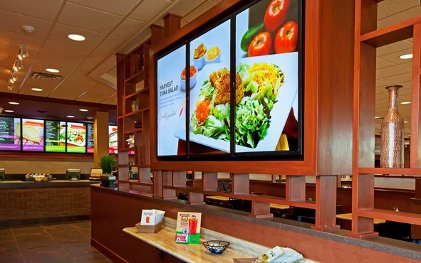 Digital Signage vs Traditional Signage Which is Right for Your Business
